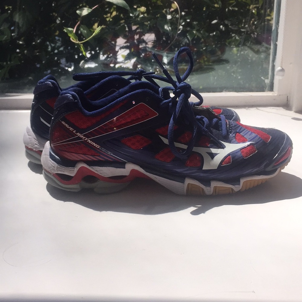 Mizuno rx3 wave lightning shoe